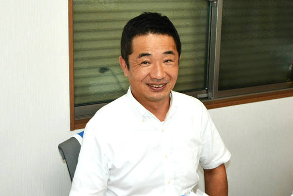 松本賀昭　専務取締役
